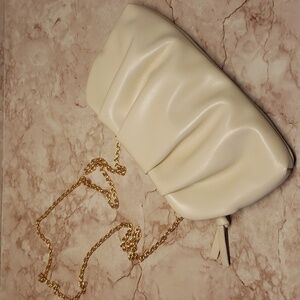 Charming Taylor off white vegan chain crossbody convertible clutch bag